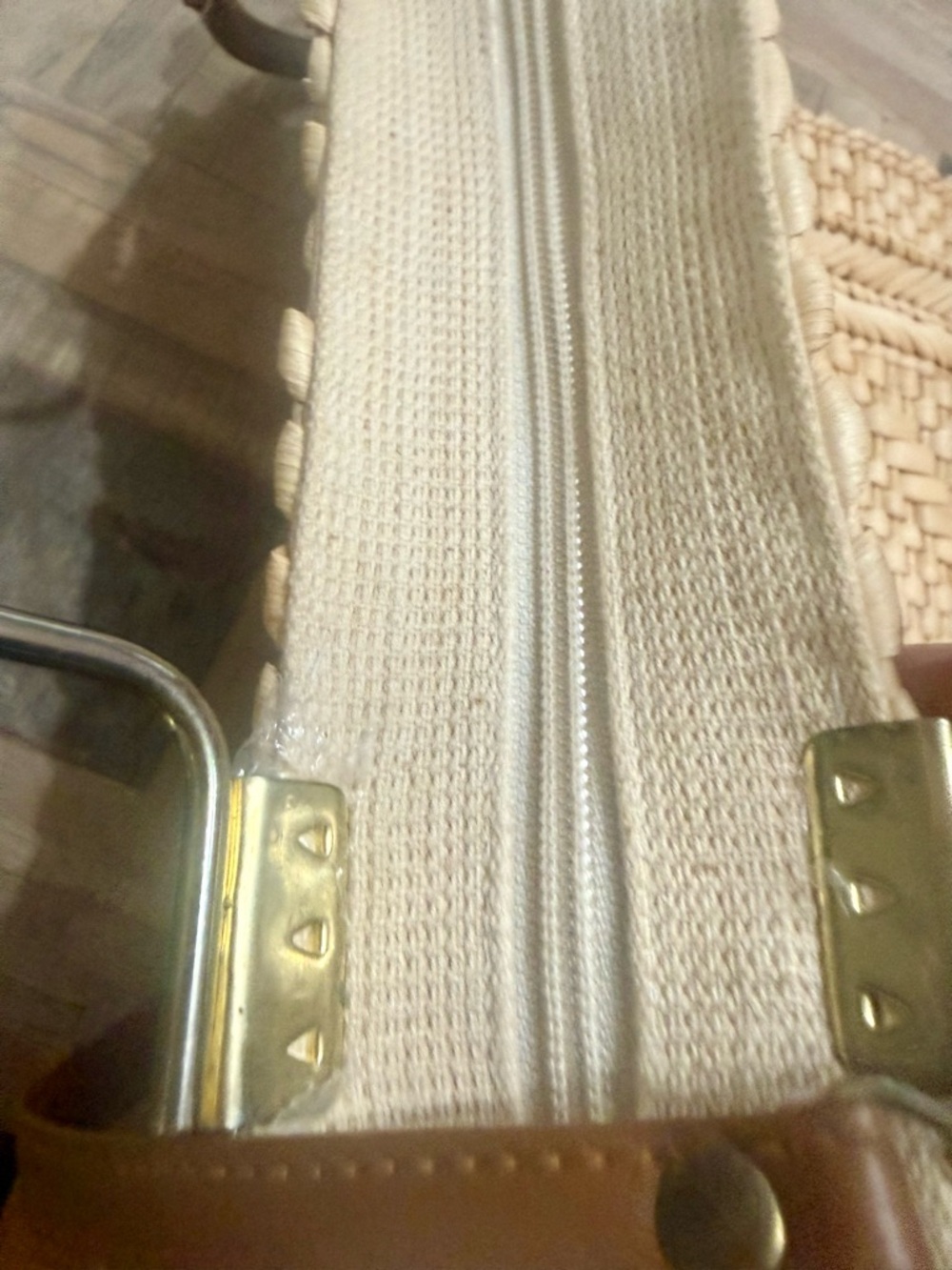 EUC Vintage 1960s Baggateers Woven Straw Handbag – Gold Handle Mid-Century Chic - Picture 3 of 7